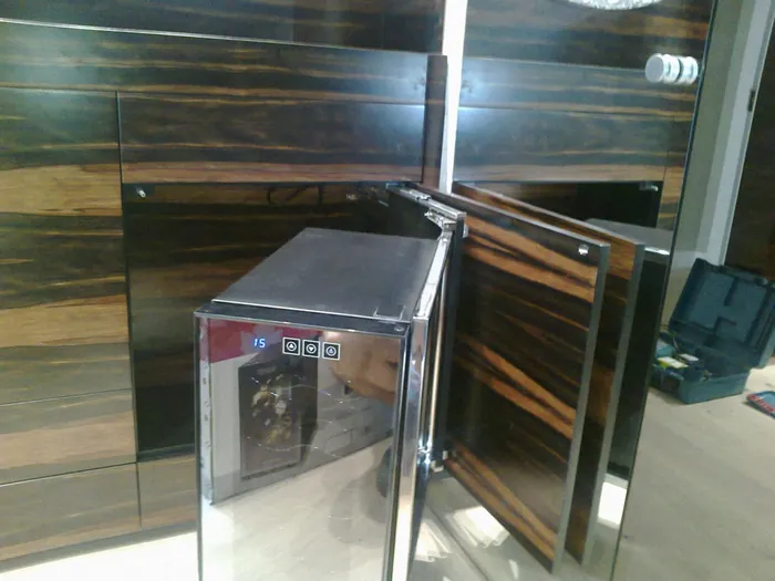 Columna y espejo de baño a medida