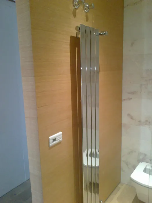 Mueble de baño a medida en madera en Cartagena