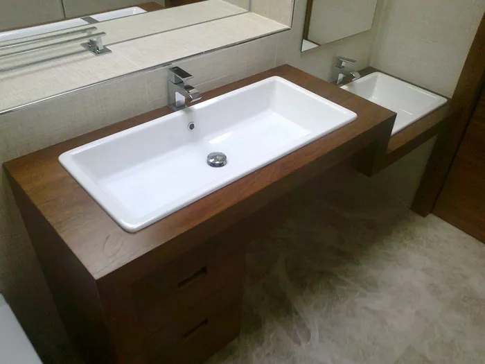 Bajolavabo de madera a medida