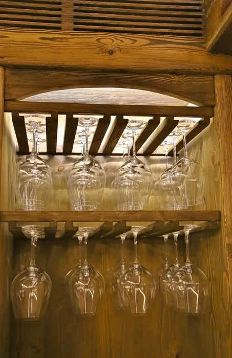 Bodega a medida en madera noble en San Javier