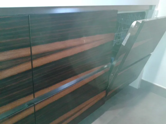 Cocina a medida en madera de olivo