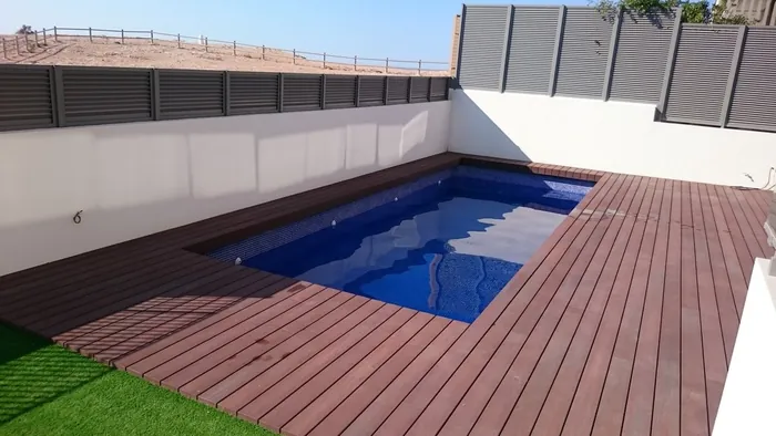 Carpintería de exterior en madera tratada