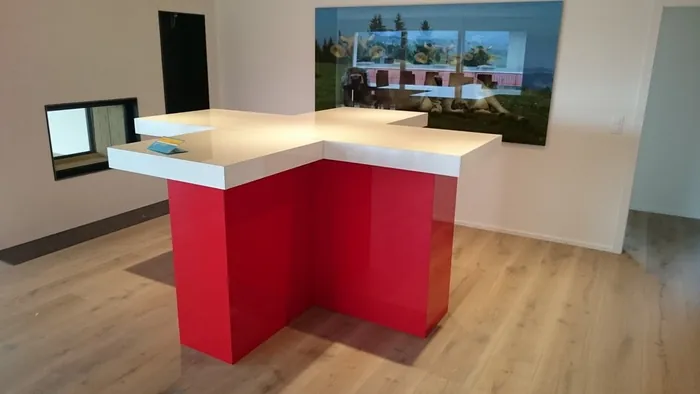 Pieza de mobiliario de autor en madera