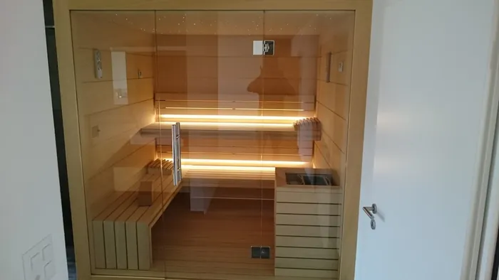 Detalle de banco de sauna en madera