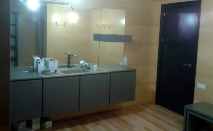 Cabina de sauna en madera para el calor